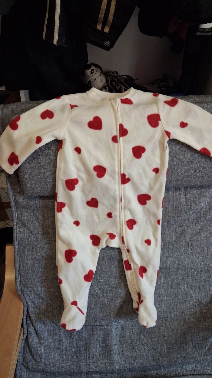 Lot pyjamas 9 mois - photo numéro 2