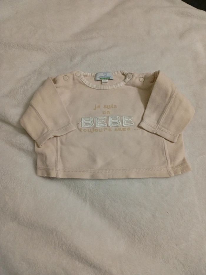 1gilet et 4Pulls de 3mois - photo numéro 3