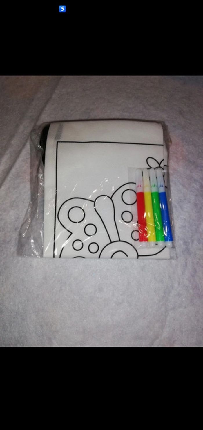 Petit sac à dos à colorier
4 petits feutres
Neuf - photo numéro 4