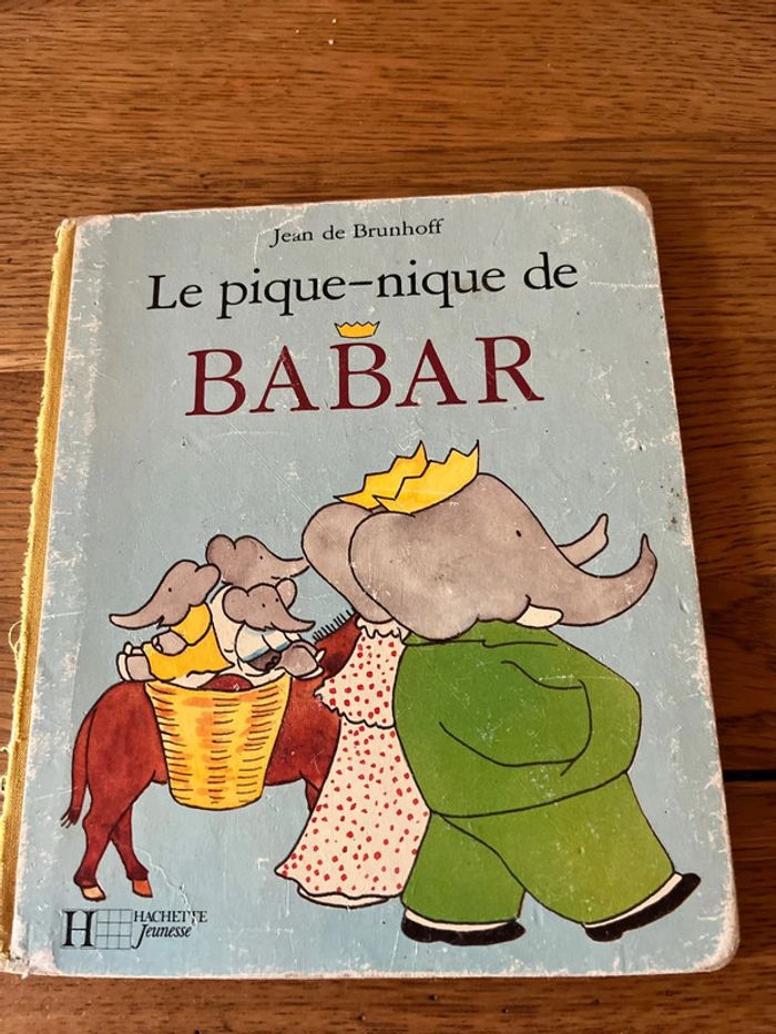 Livre le pique nique de babar