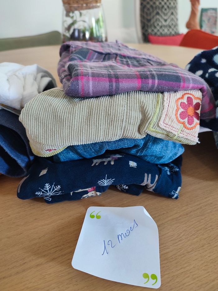 Lot de vêtements fille 12 mois propres, repassés et pliés - photo numéro 3