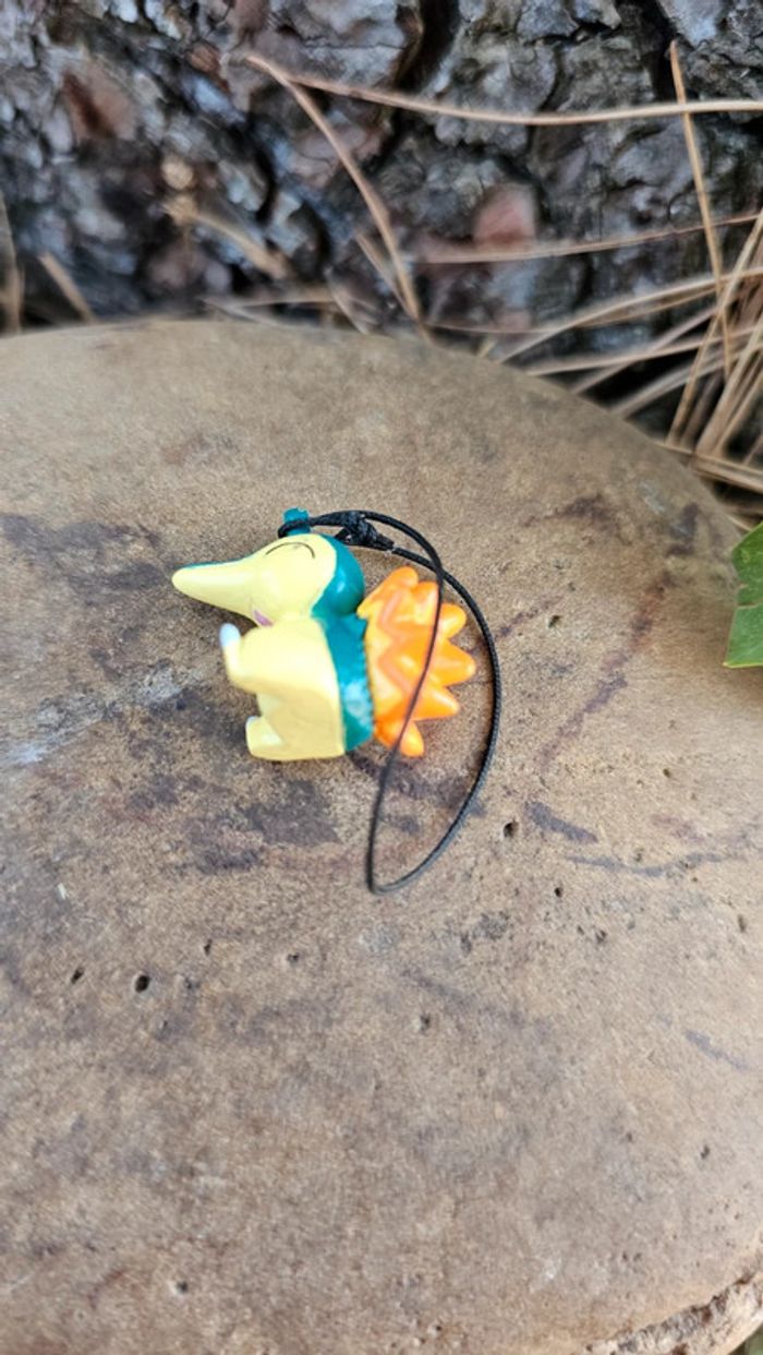 Super petite figurine Pokemon Nintendo porte clé hericendre - photo numéro 3
