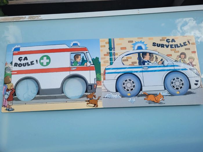 Livre animé grand format Ça Bouge, Les secours - photo numéro 3
