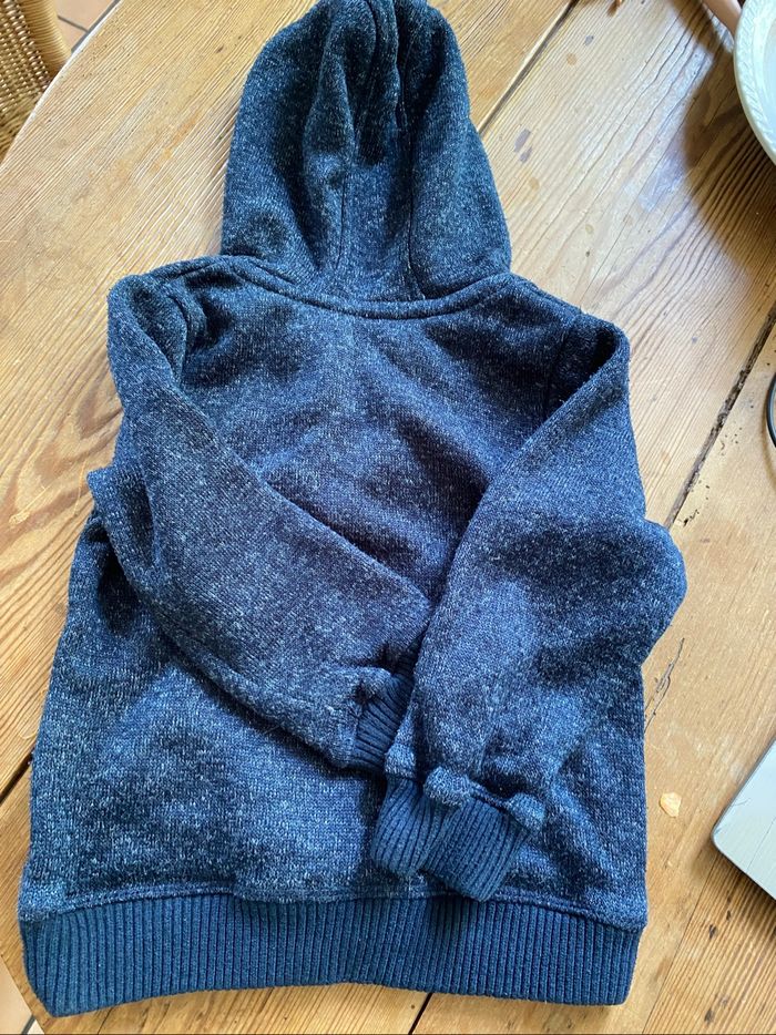 Sweat-shirt capuche 4 ans - photo numéro 3