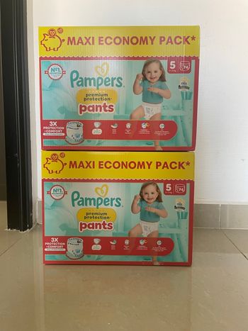 Lot 2 cartons couches Pampers Premium t5