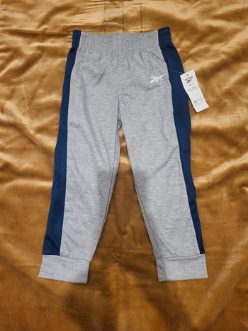 Jogging Reebok 4/5ans 110cm Neuf