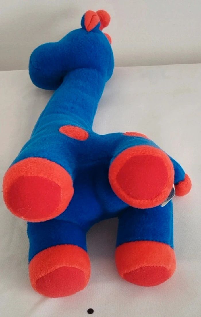 Peluche  girafe bleu et rouge 31cm CP international - photo numéro 7
