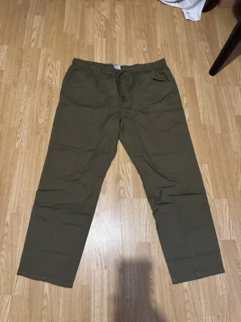 Pantalon taille 58 kaki très souple cordon à la taille
