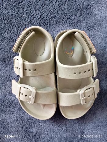 Sandale kaki