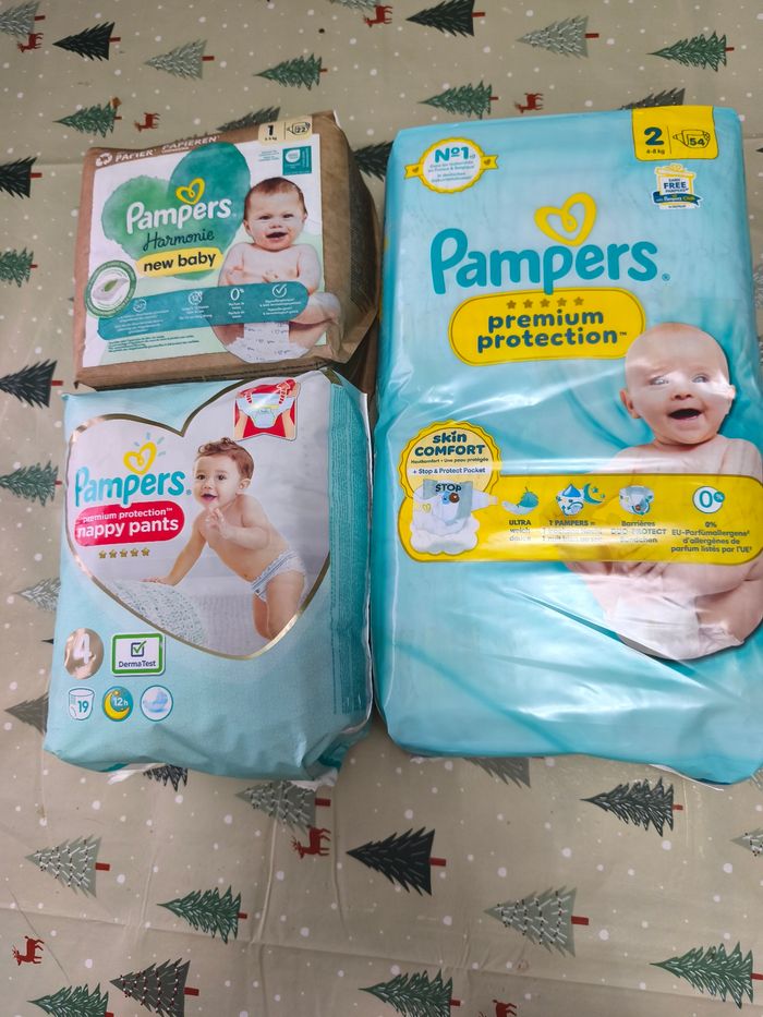 Lot Pampers taille 1/2/4