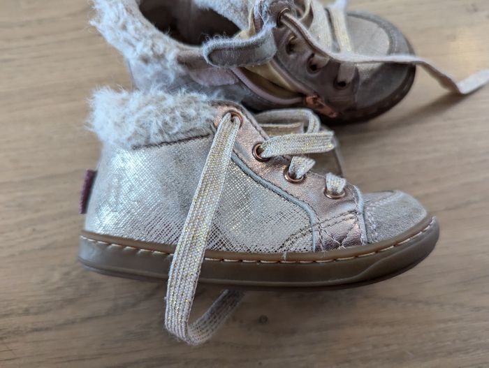 Chaussures fourrées brillantes Shoo Pom taille 22 - photo numéro 2