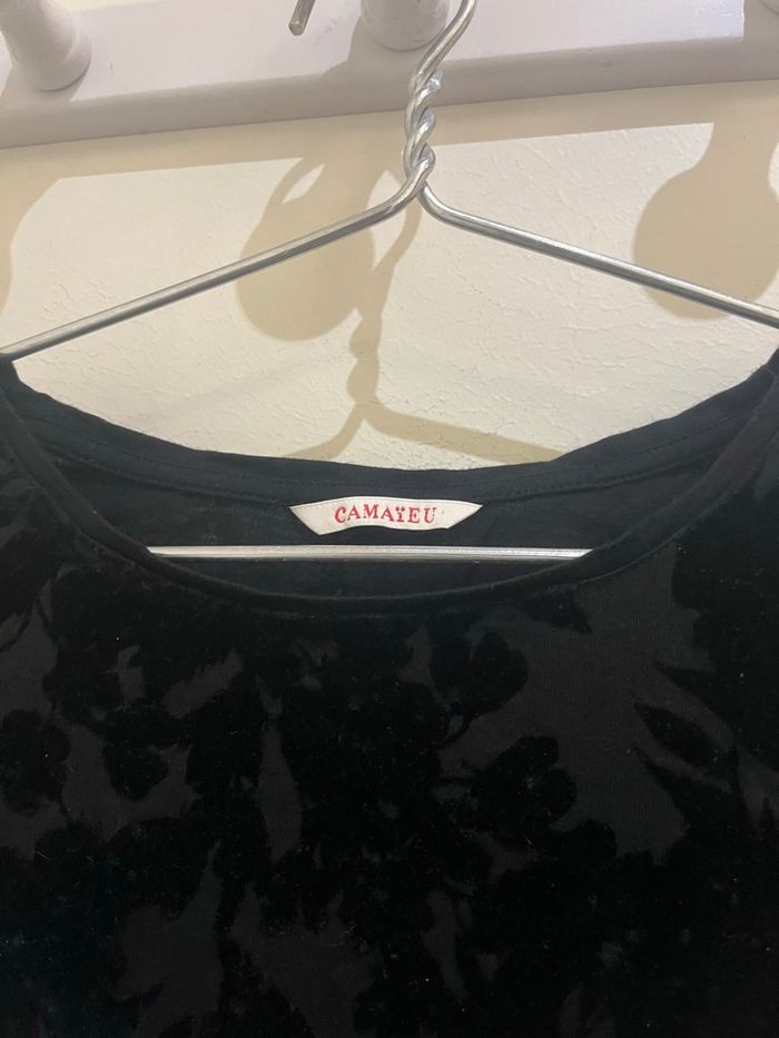 t-shirt manches courtes noir fleuri en velours camaïeu taille S/36 - photo numéro 7