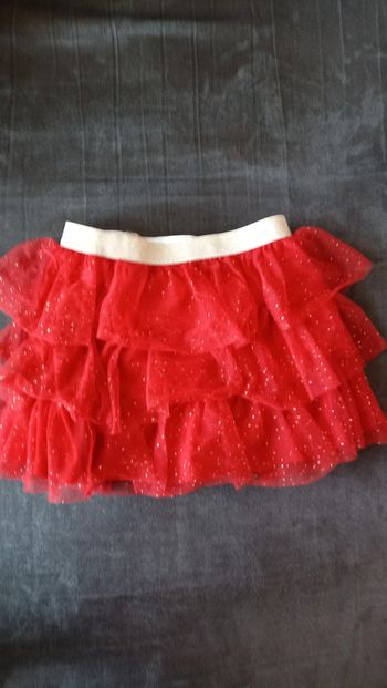 Jupe à volants et paillettes