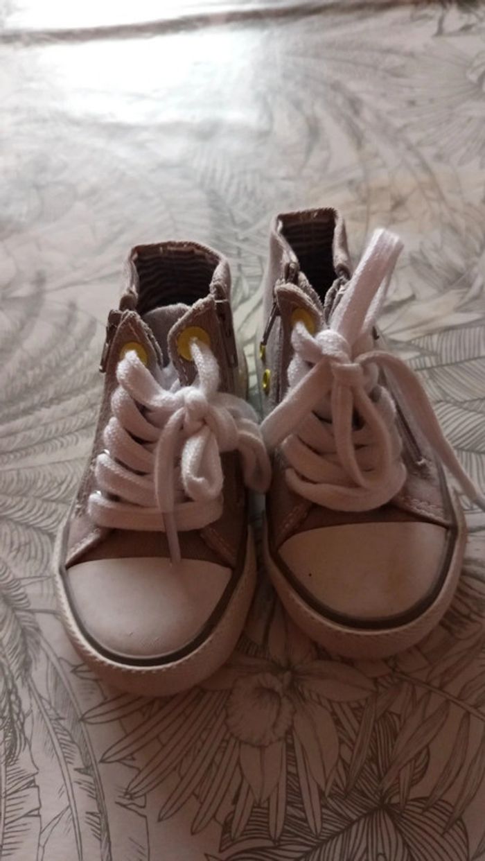 Chaussures obaïbi taille 20