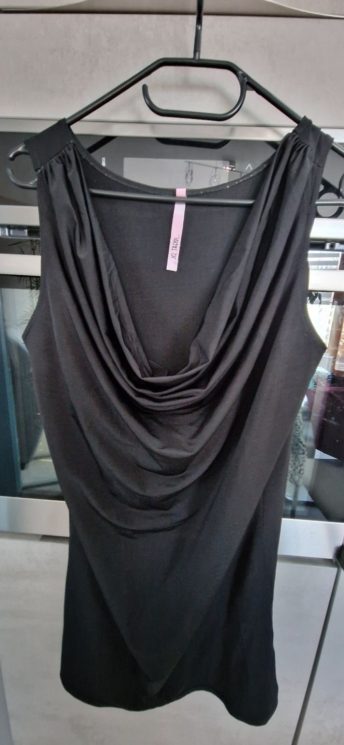 Robe matière maillot bain