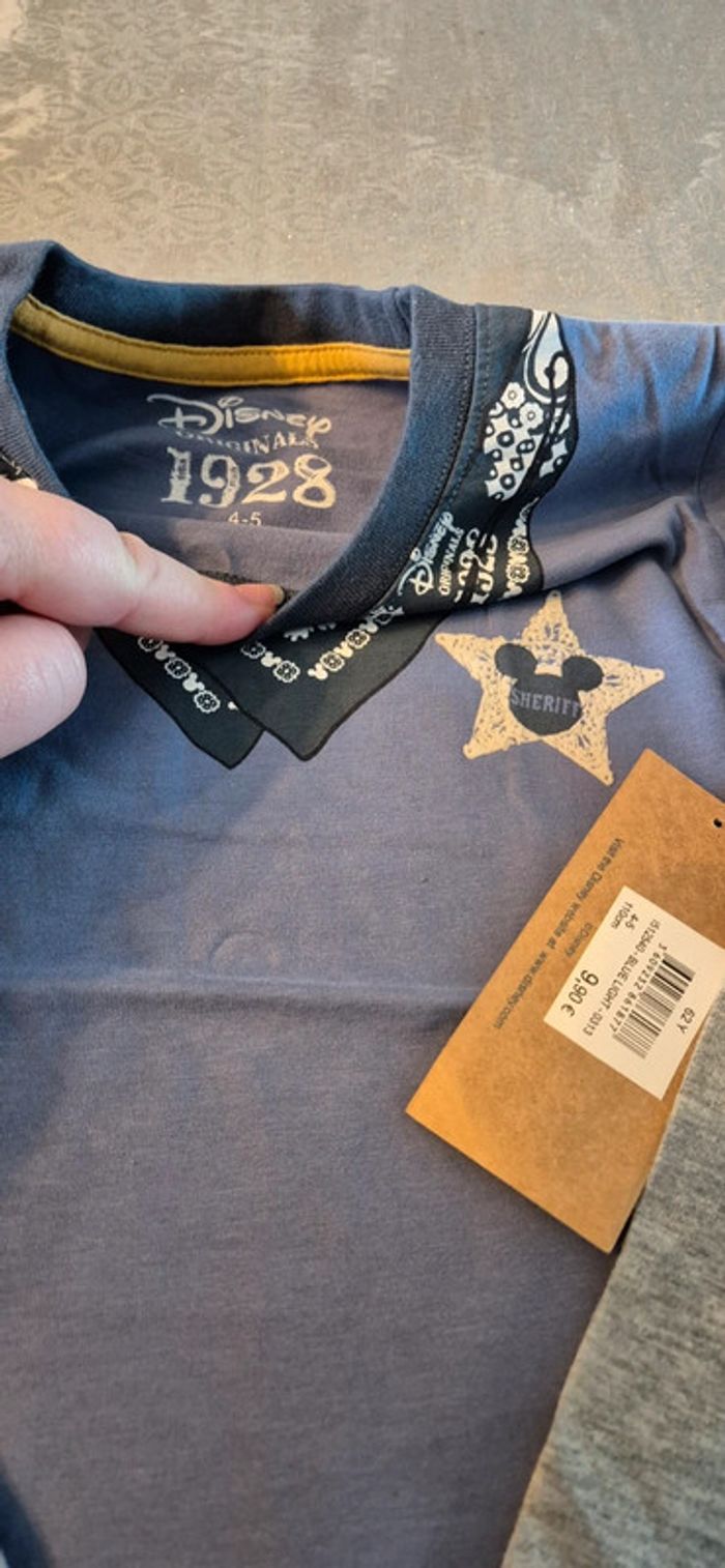 Tee-shirt mickey disney 4-5 ans - photo numéro 2