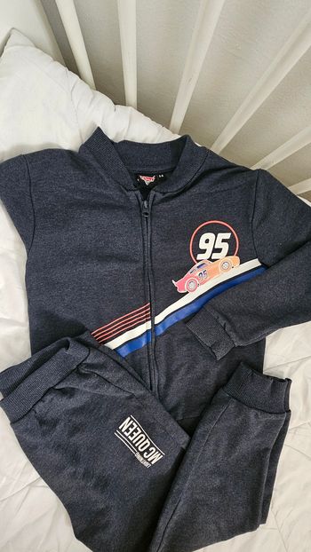 Ensemble sweat + pantalon 5 ans