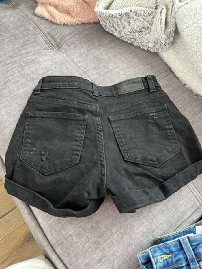 Short en jeans noir - photo numéro 2