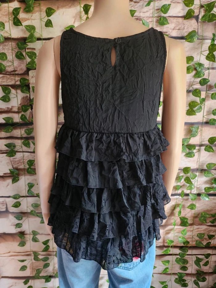 🌸Top péplum noir a volants Taille 38🌸 - photo numéro 4