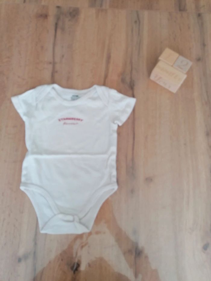 Bodie manche courte 12 mois