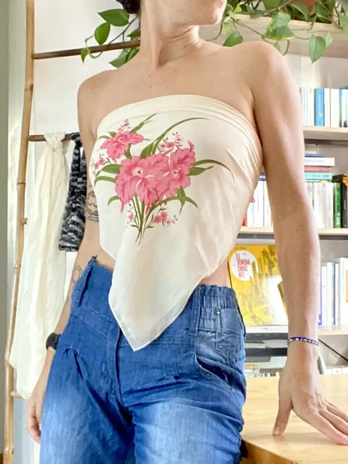Foulard à fleurs