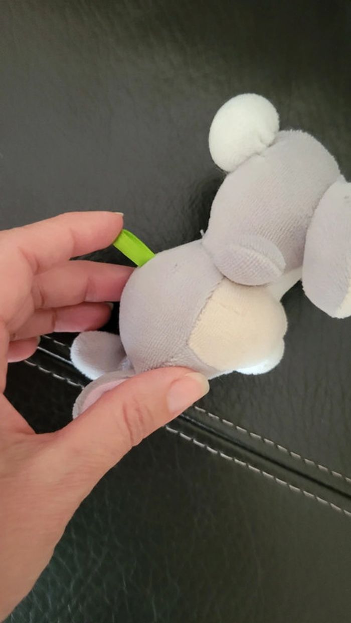 Petites peluches Disney à suspendre : Bambie, Panpan et un papillon. - photo numéro 8