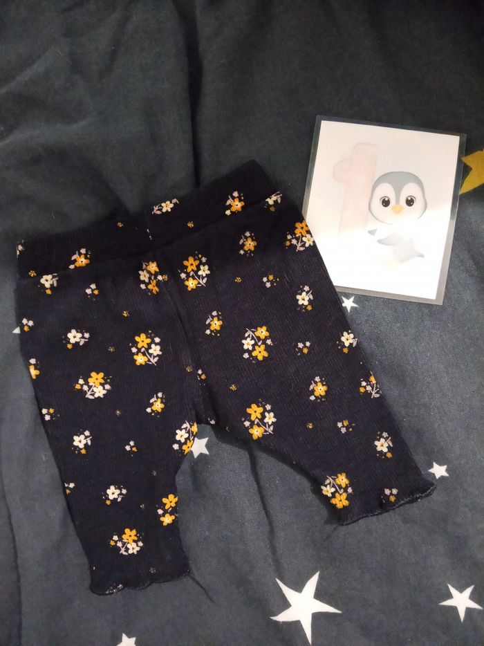 Legging marine a fleurs _ 1 mois - photo numéro 2