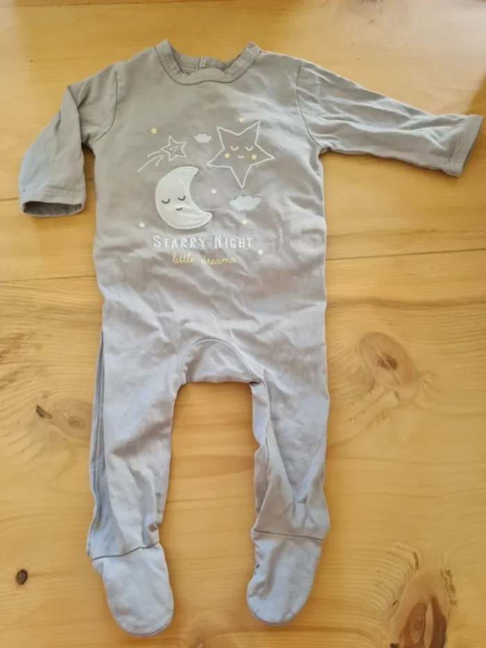 Pyjamas une pièce 3 mois