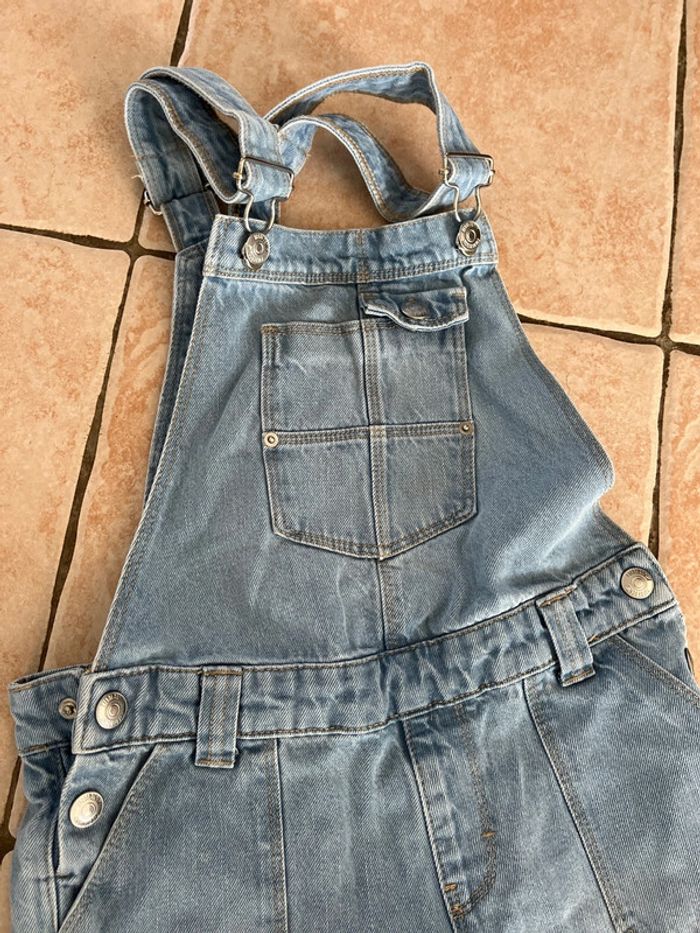 Lot salopette et jeans - photo numéro 2