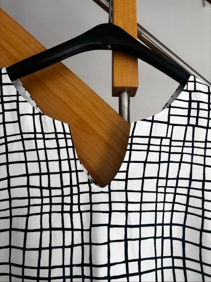 Robe sinéquanone neuve avec étiquette effet quadrillage noir et blanc - photo numéro 3