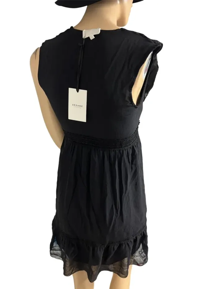 Robe Sezane Neuve avec Étiquette - Taille 36 - Soie Noire - photo numéro 14