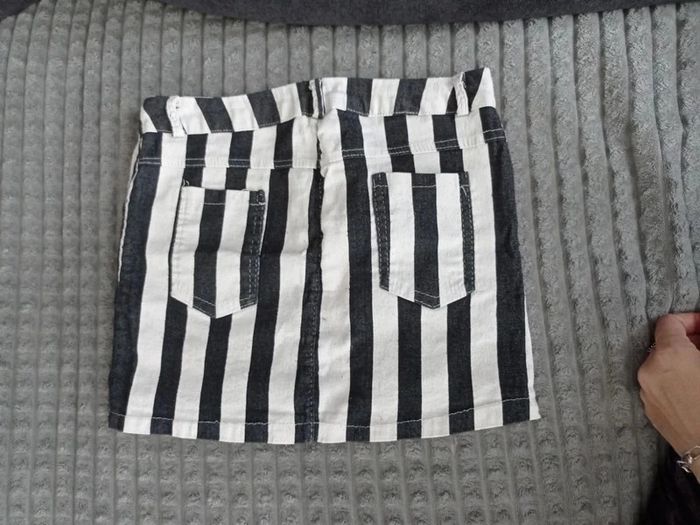 Jupe courte 8ans - photo numéro 2