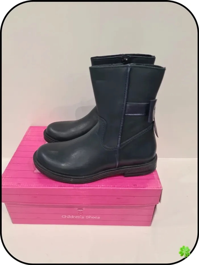 Chaussures Norvik taille 29