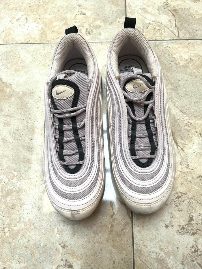 Chaussures nike - photo numéro 2