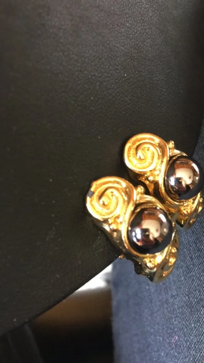 Boucle d’oreille or vintage - photo numéro 3