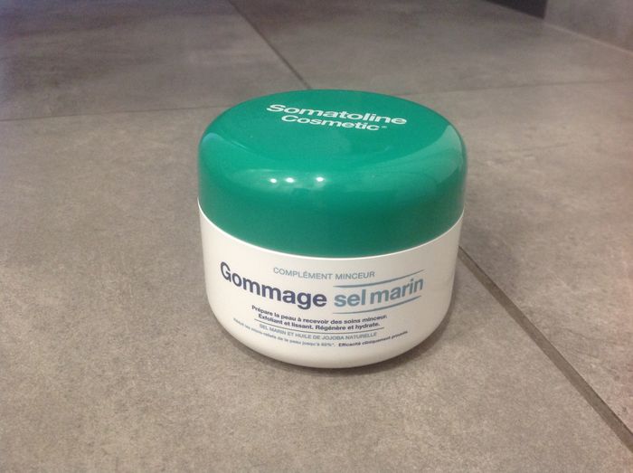 Somatoline Cosmetic Gommage sel marin pot 300 g - photo numéro 2