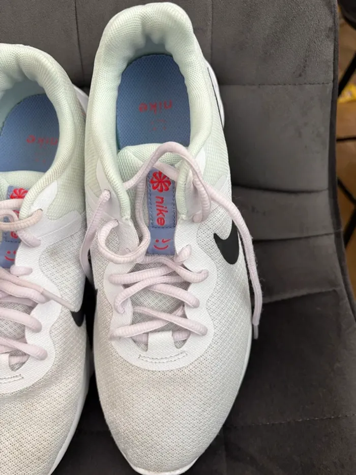 Baskets Nike femme blancs taille 41 - photo numéro 3