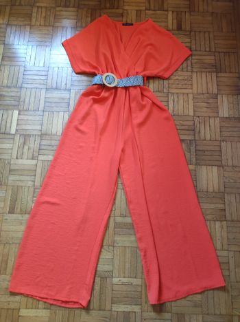 Combinaison orange New collection taille unique avec ceinture