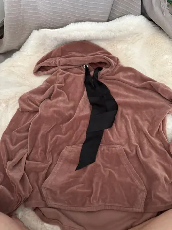 Pull velours Kiabi taille M