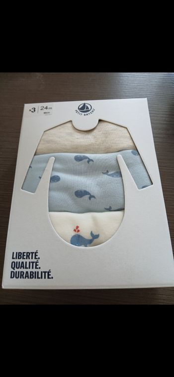 lot de 3 bodies garçon baleine manches longues 24 mois
