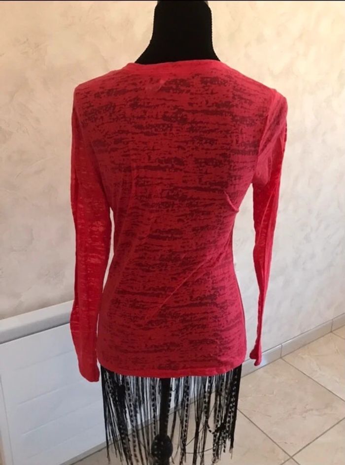 T-shirt framboise T.XL (plutôt transparent) - photo numéro 2