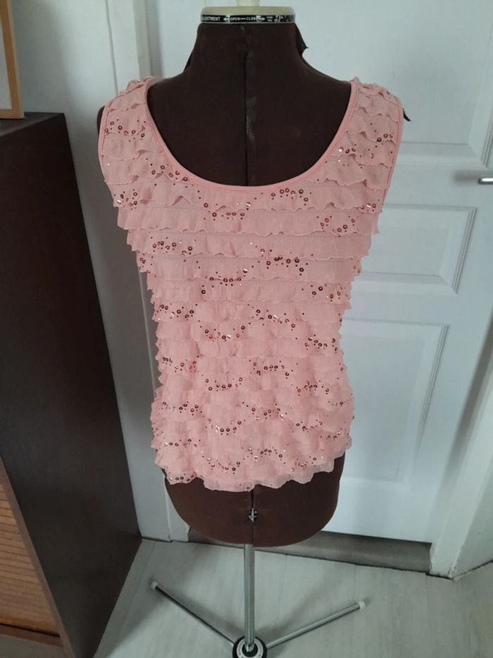 Joli top volants sequins Armand thierry