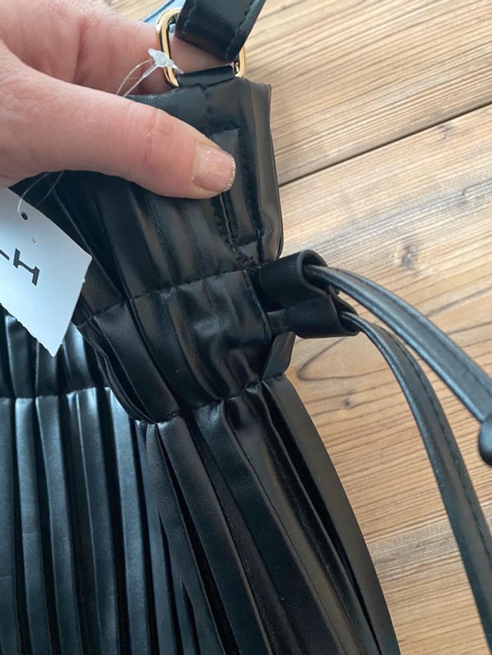 Sac seau bandoulière plissé noir - photo numéro 3