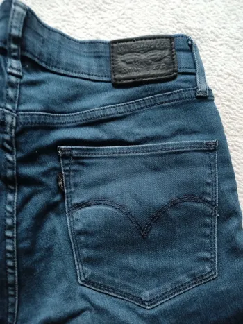 Jean Levi's 721 femme s300