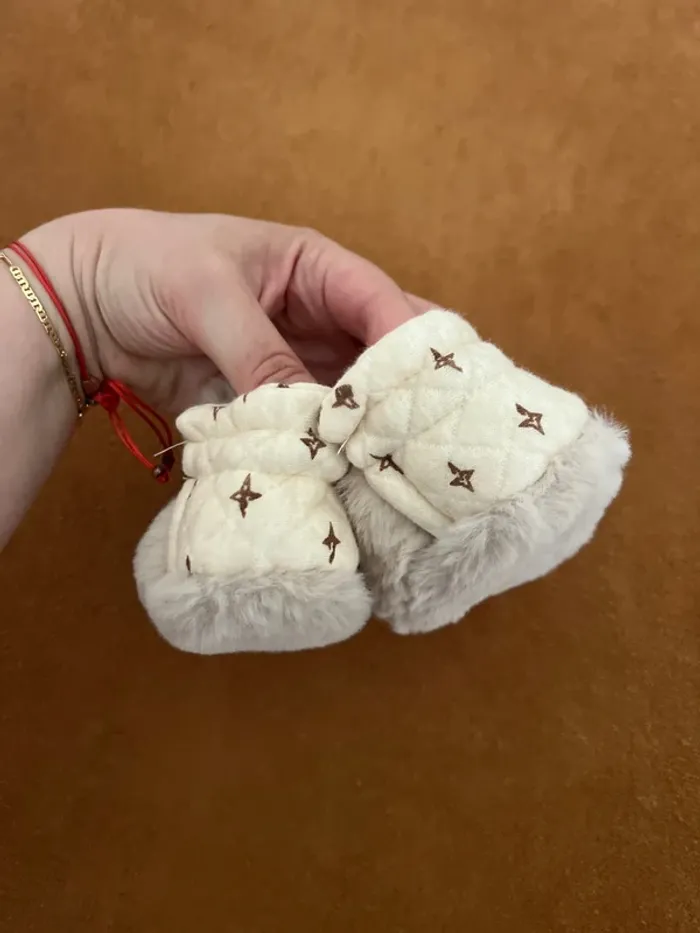 Chaussons bébé - photo numéro 3