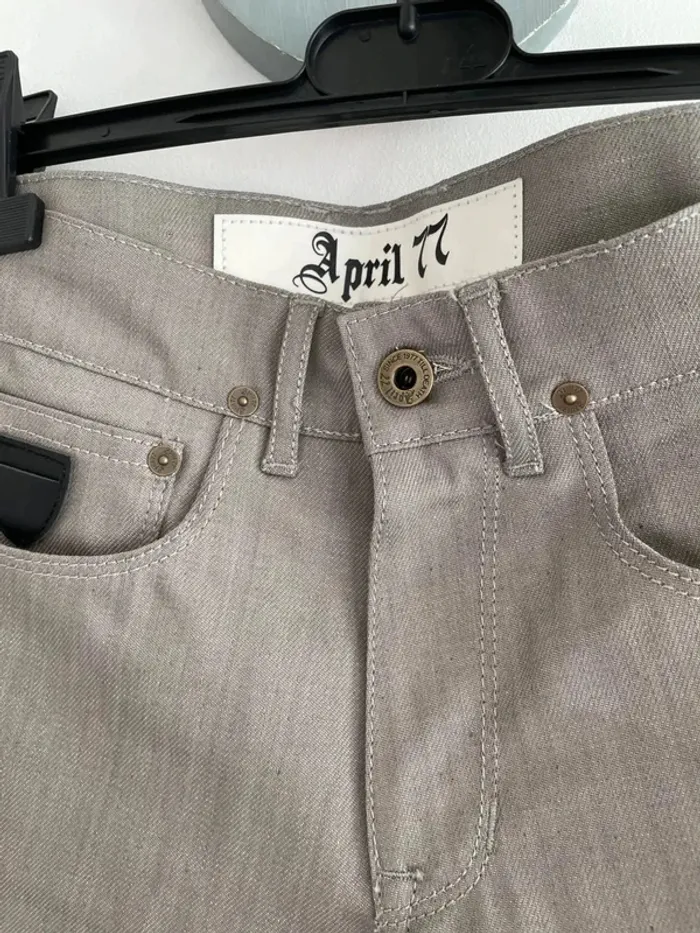 joli jeans gris taille 30/32 april 77 modèle Joey 👖 - photo numéro 4