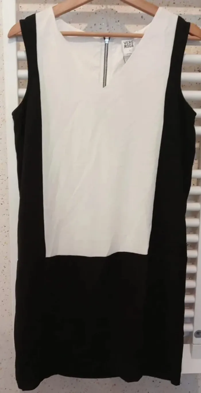 Robe blanche noire Vero Moda Taille S - photo numéro 2