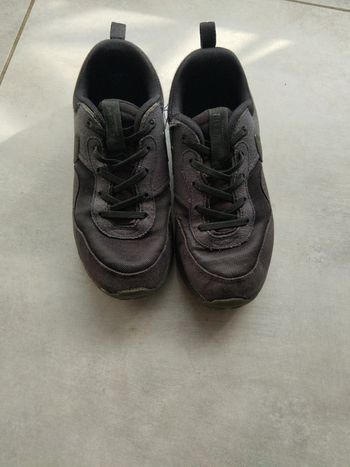 Baskets Nike air max noires 35