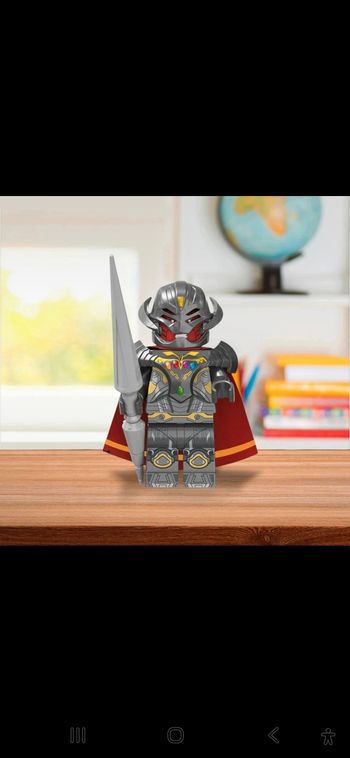 Figurine type lego Ultron