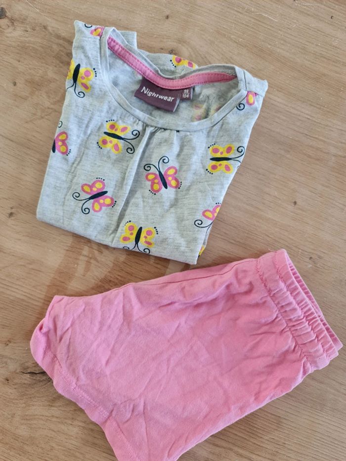 Pyjashort 3/4 ans - photo numéro 2